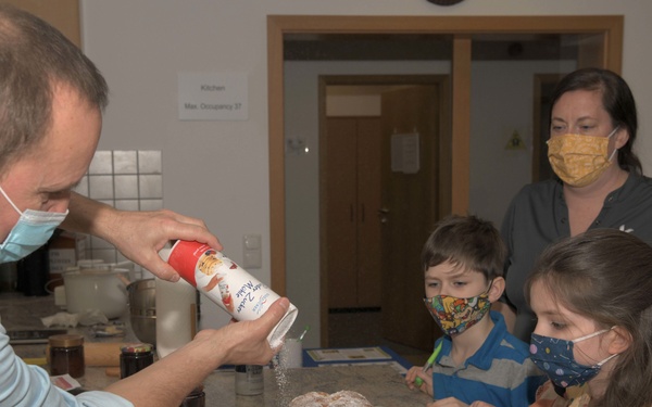 EFMP Families Enjoy German Cooking Class