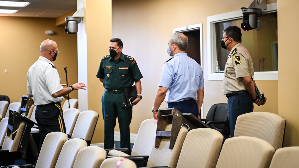 Paraguay IADB representative Brig. Gen. Laconich visits the IADC