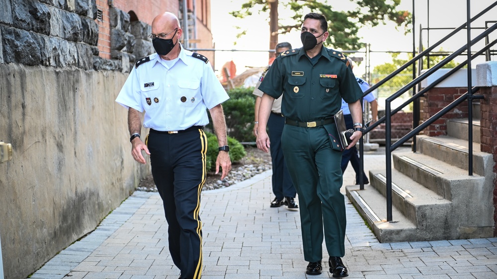 Paraguay IADB representative Brig. Gen. Laconich visits the IADC