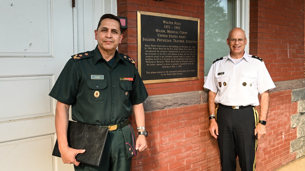 Paraguay IADB representative Brig. Gen. Laconich visits the IADC