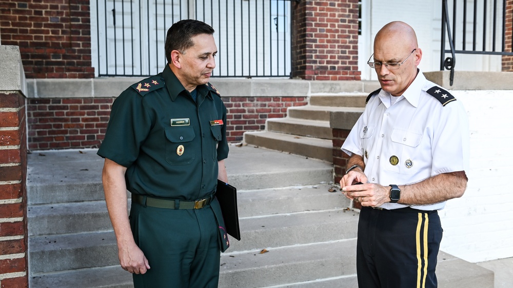 Paraguay IADB representative Brig. Gen. Laconich visits the IADC