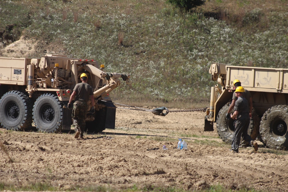 Fort McCoy RTS-Maintenance holds Wheeled Vehicle Recovery Operations Course