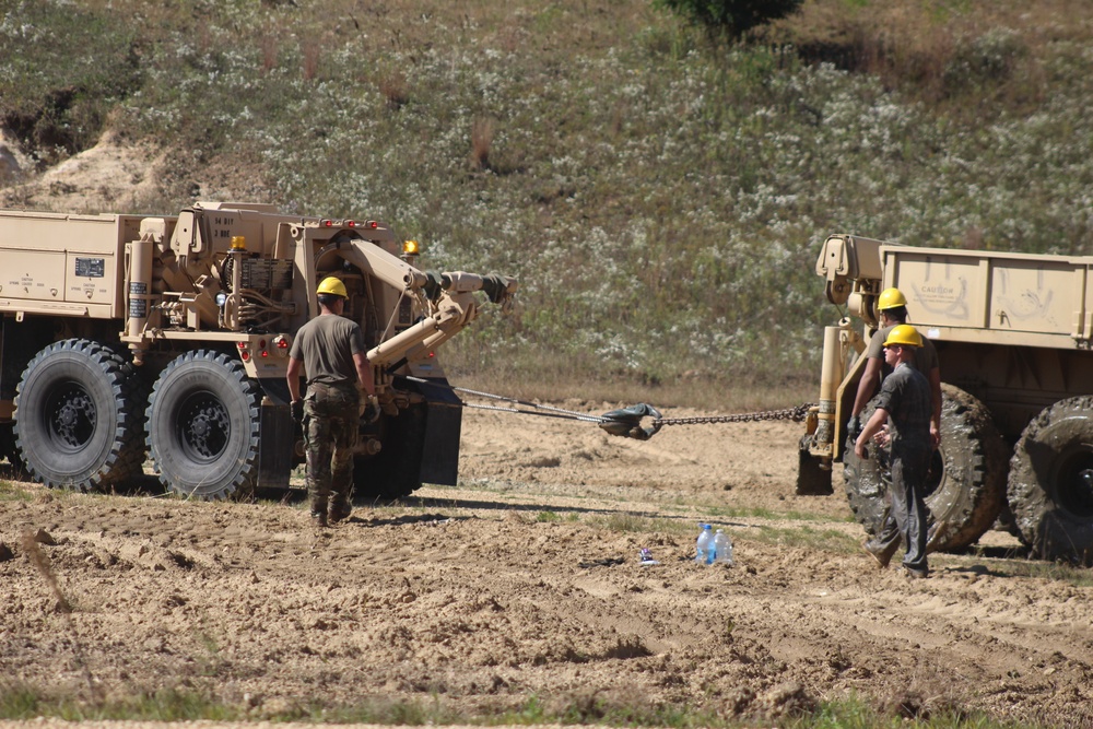 Fort McCoy RTS-Maintenance holds Wheeled Vehicle Recovery Operations Course