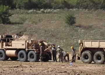Fort McCoy RTS-Maintenance holds Wheeled Vehicle Recovery Operations Course