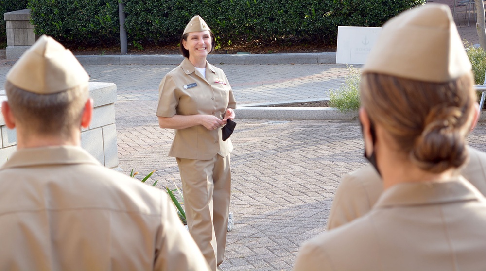 CNSTC VISITS GWU NROTC