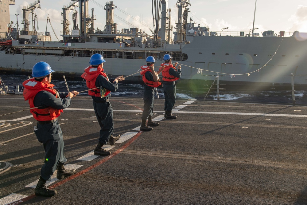 USS Howard (DDG 83) underway