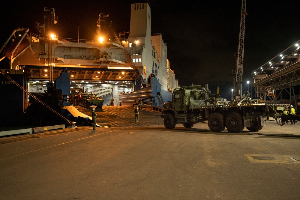 MRF-D loads aircraft onto shipping vessel
