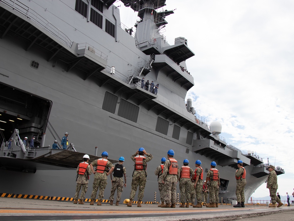 Japanese Ship Izumo arrives at MCAS Iwakuni Harbor