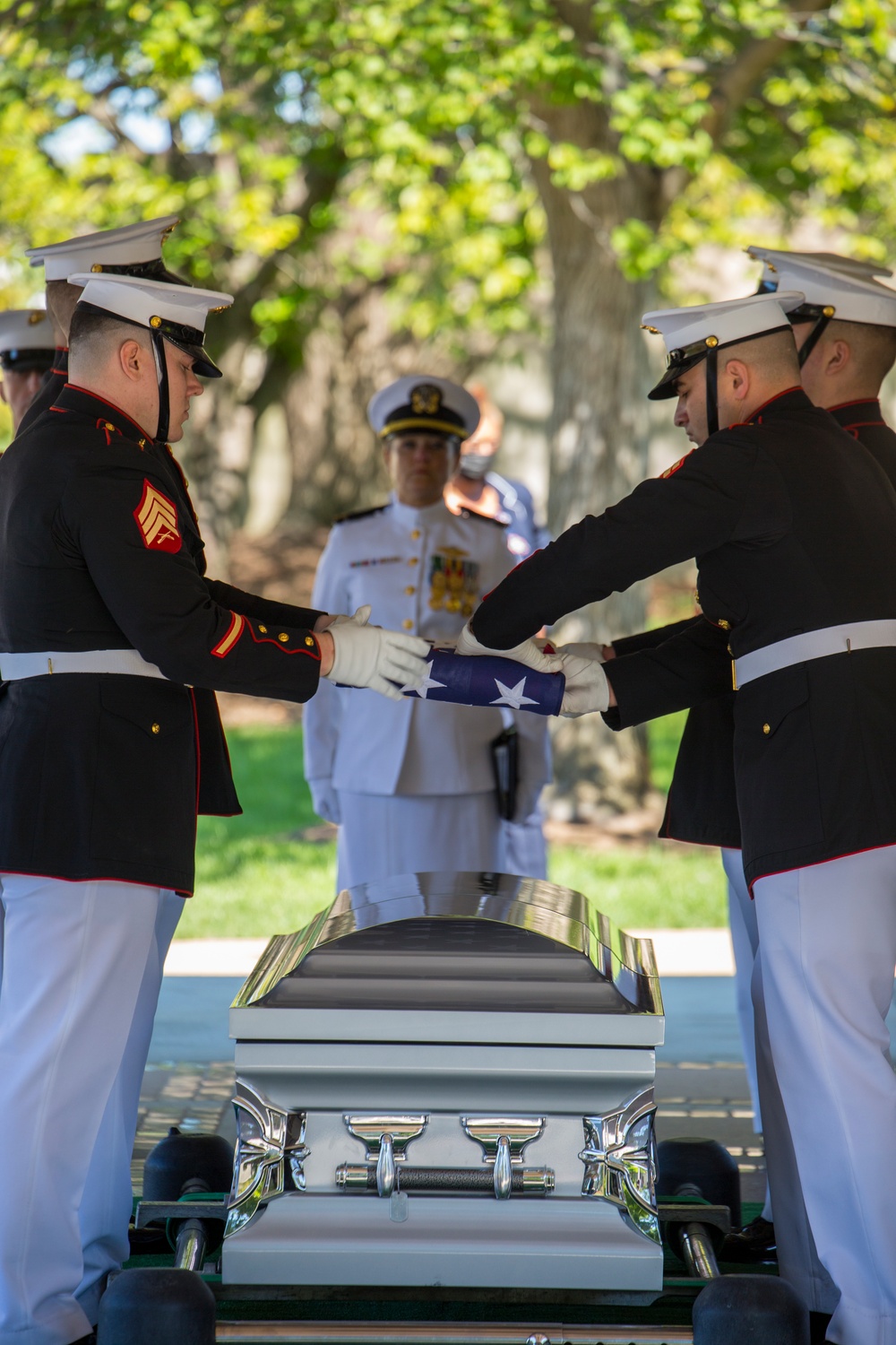 Marine Barracks Washington Pay their Last respects to Sgt. Nicole Gee