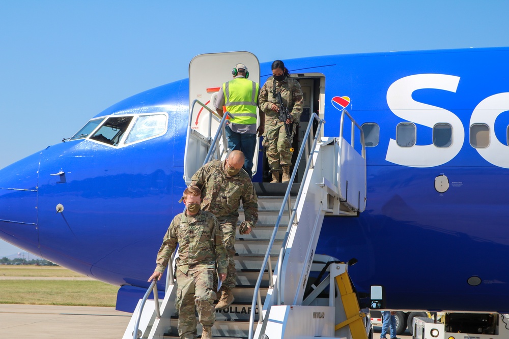 2-18 Field Artillery Battalion returning from NTC Training