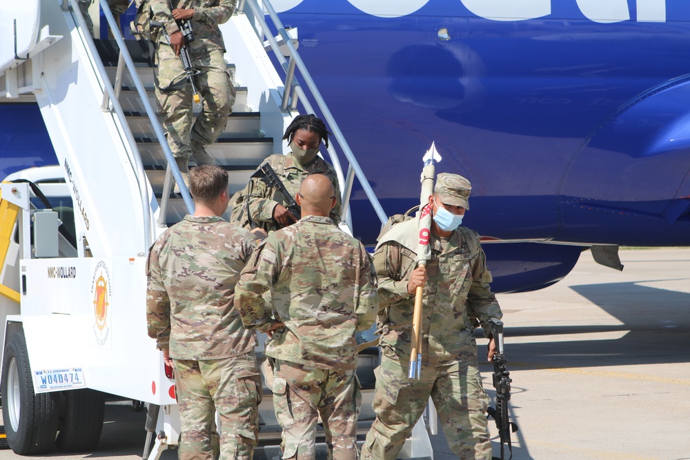2-18 Field Artillery Battalion returning from NTC Training