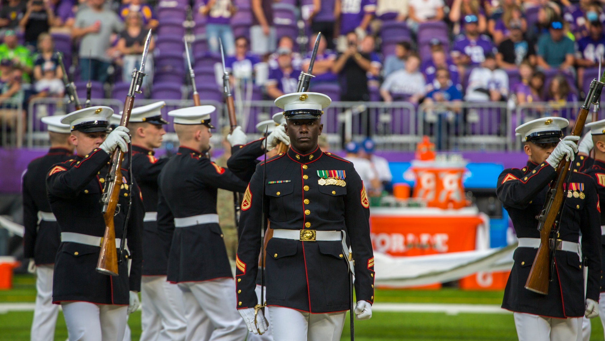 DVIDS - Images - Marines with Silent Drill Platoon perform for the  Minnesota Vikings halftime show. [Image 7 of 9]