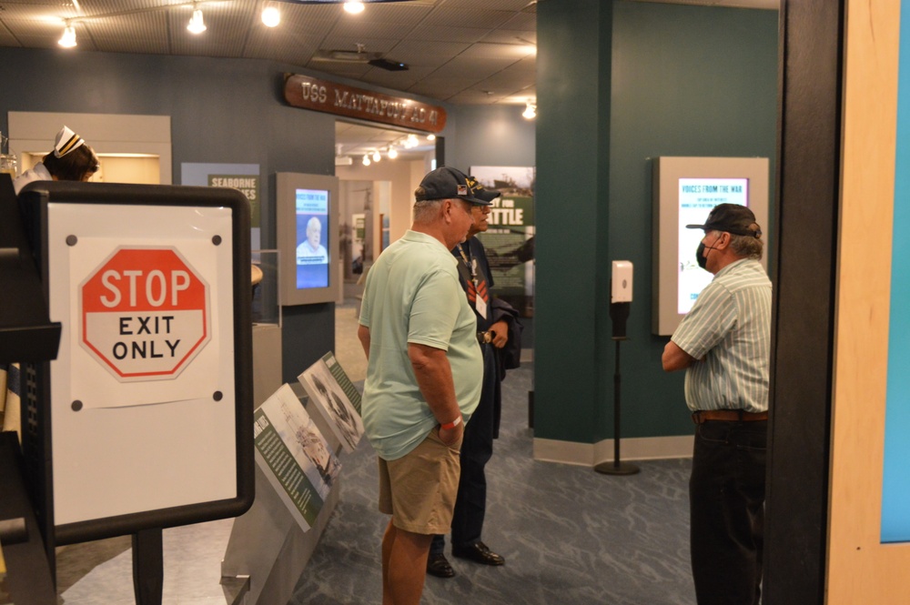 Naval Museum hosts veterans from USS Ranger (CV-61) reunion