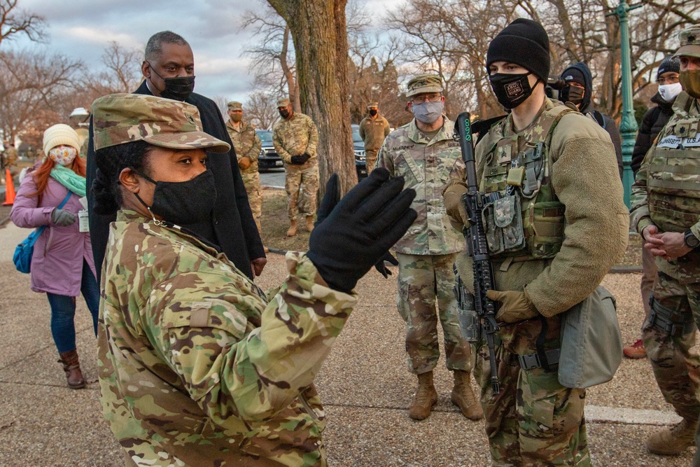 Secretary of Defense visits National Guard Soldiers