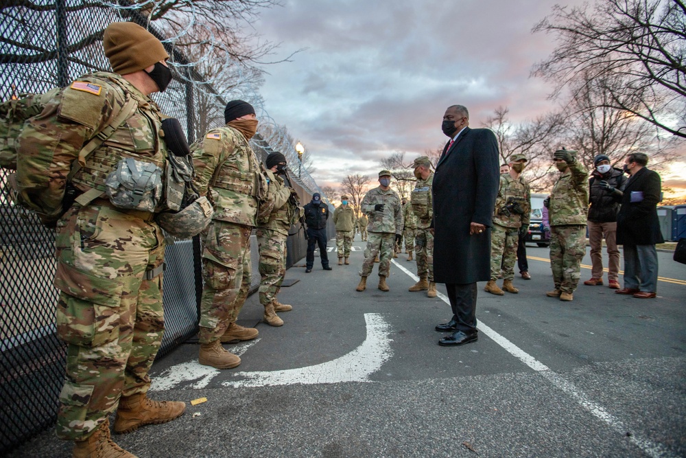 Secretary of Defense visits National Guard Soldiers