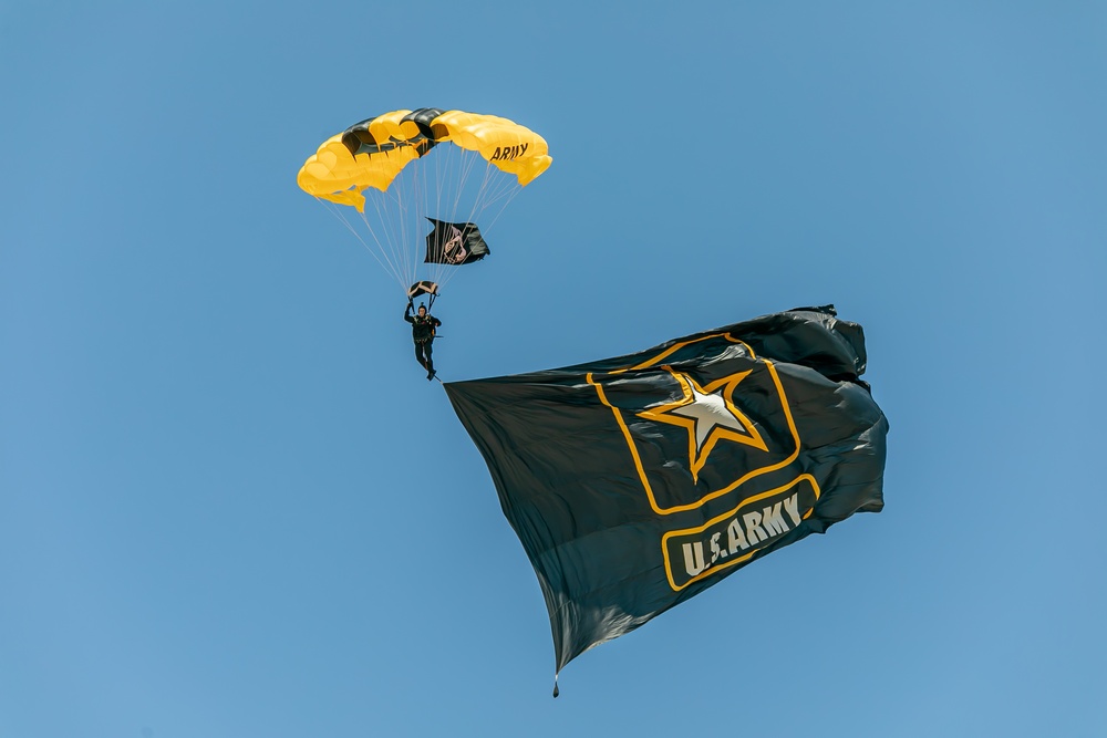 U.S. Army Parachute Team jumps in southern California