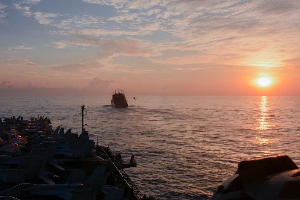 USS RONALD REAGAN (CVN 76) Replenishment-at-Sea