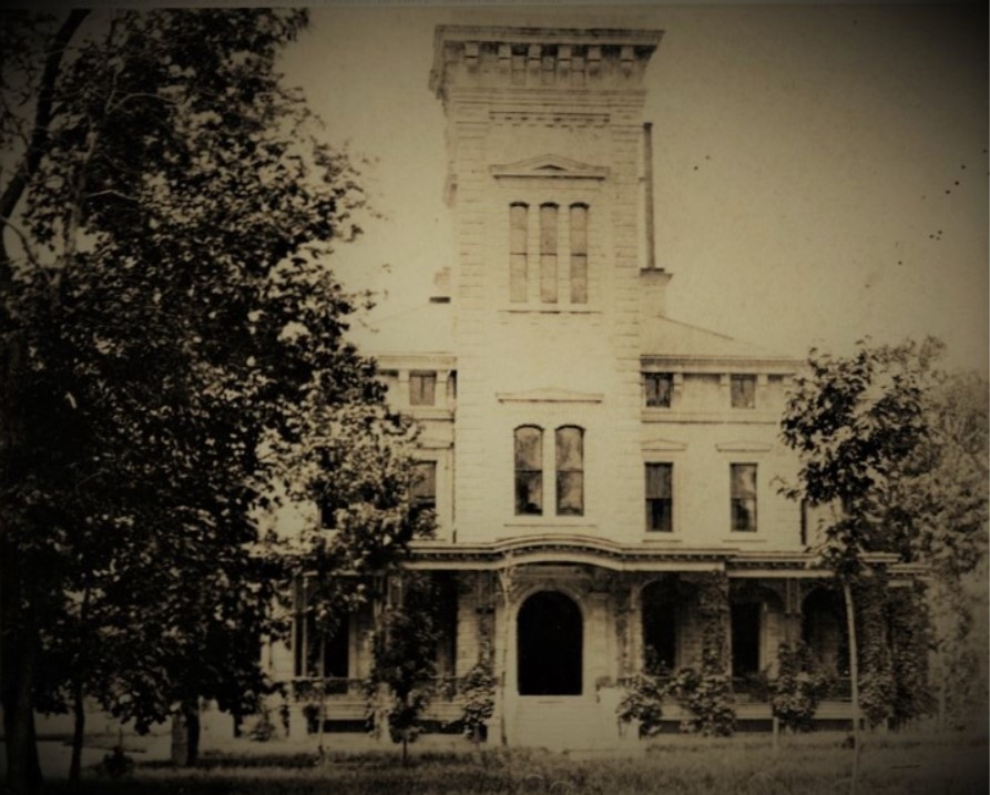 Historic house on RIA vacant of living residents, yet seemingly home to spirits