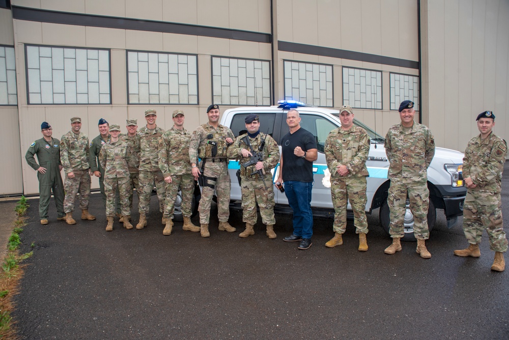 Retired SEAL Jocko Willink returns to Biddle Air National Guard Base