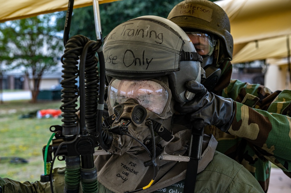 Shaw trains CBRN defense