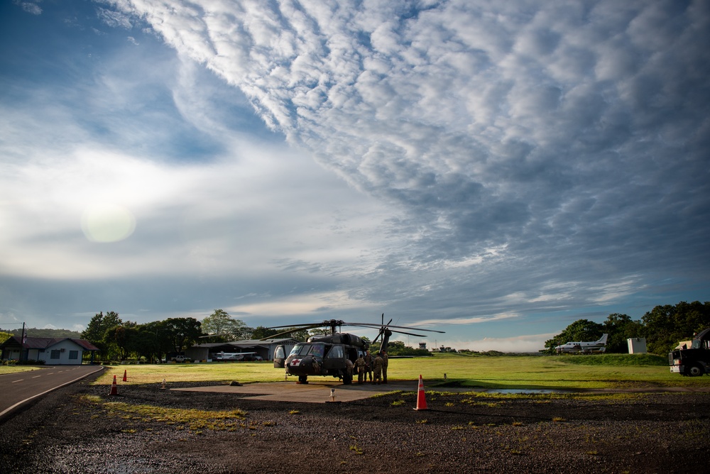 DPAA conduct CASEVAC training with Panamanian service members