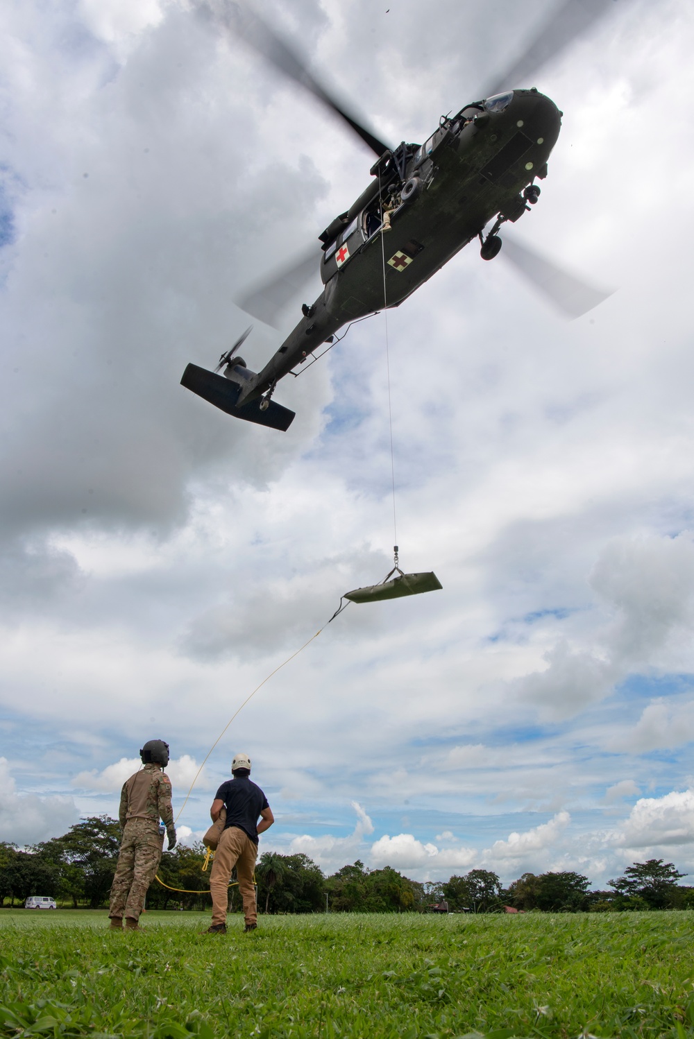 DPAA conduct CASEVAC training with Panamanian service members