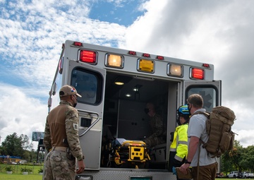 DPAA conduct CASEVAC training with Panamanian service members