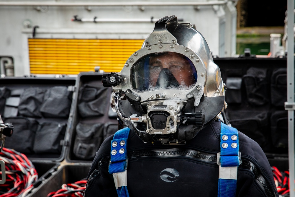 569th Engineer Dive Detachment in Juneau, Alaska