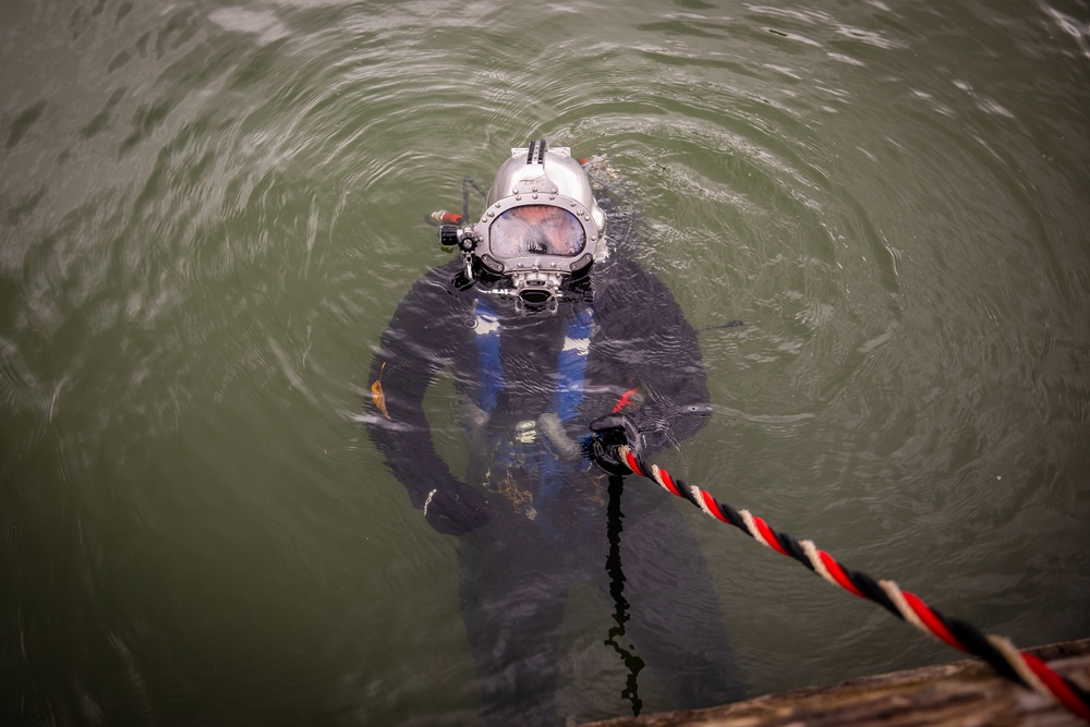 569th Engineer Dive Detachment in Juneau, Alaska