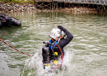 569th Engineer Dive Detachment in Juneau, Alaska