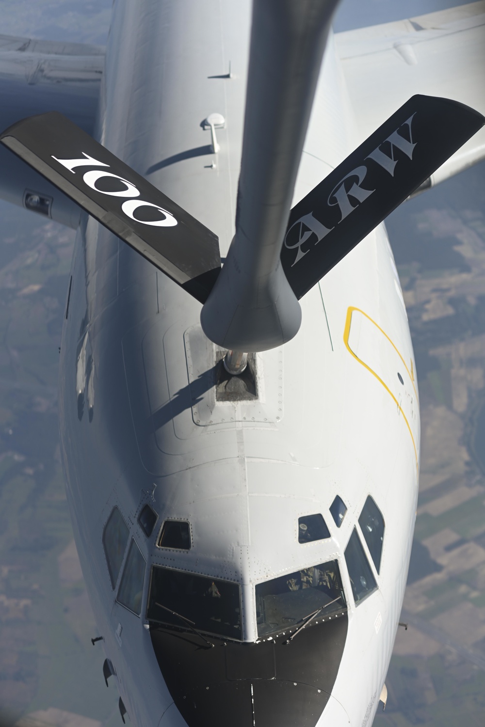 DVIDS - Images - 100th ARW refuels E-8C Joint STARS aircraft over ...