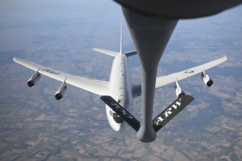 100th ARW refuels E-8C Joint STARS aircraft over Poland