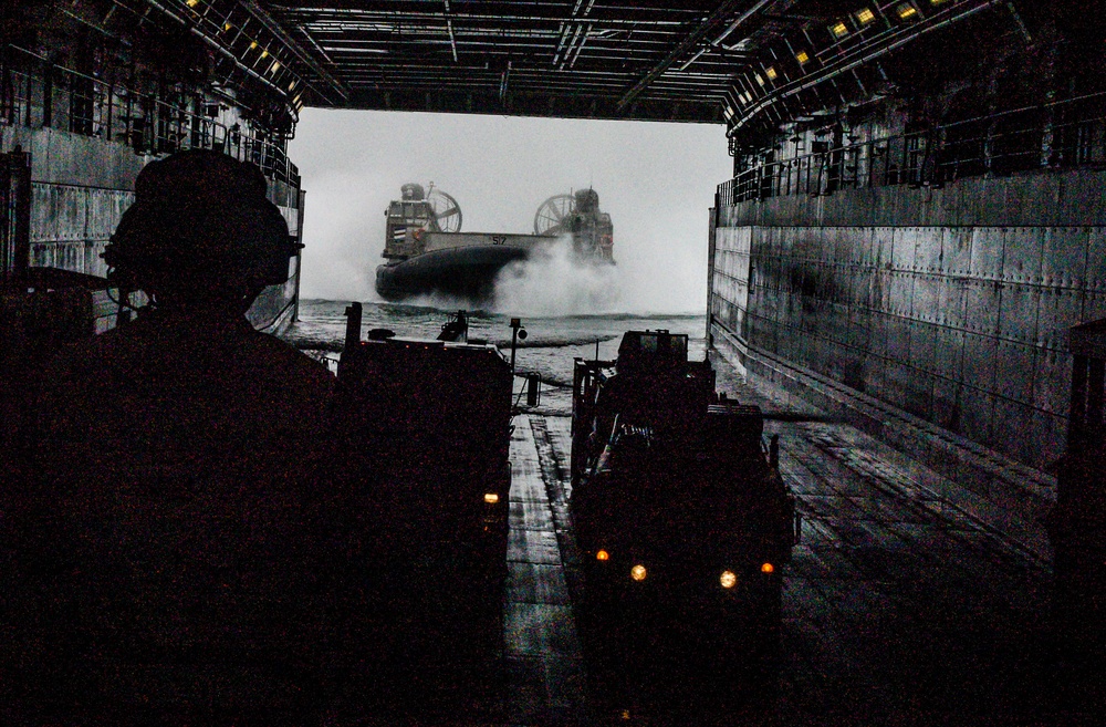 USS John P. Murtha (LPD 26) LCAC Ops with ACU 5