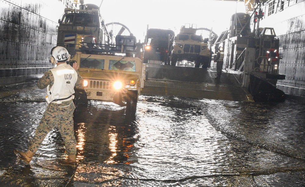 USS John P. Murtha (LPD 26) LCAC Ops with ACU 5