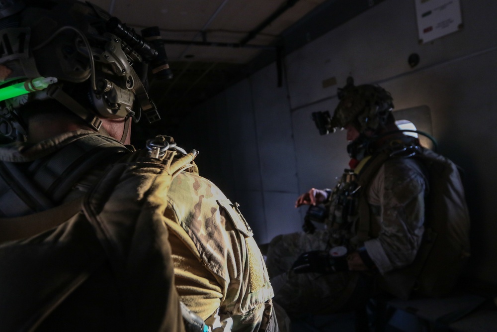 3rd SFG (A) Military Free Fall Training in Arizona