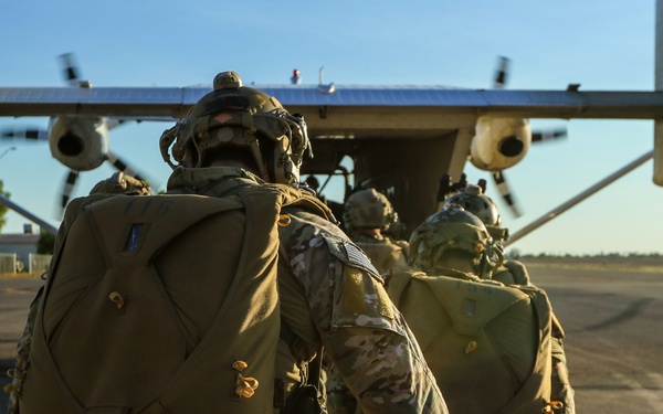 3rd SFG (A) Military Free Fall Training in Arizona