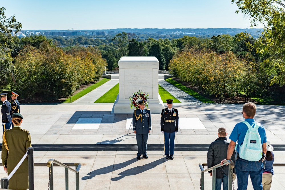 Air Marshall Kevin Short, Chief of Defence Force, New Zealand Participates in a Public Wreath-Laying Ceremony at the Tomb of the Unknow Soldier