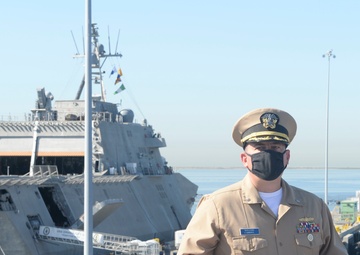 USS Oakland (LCS 24) Gold Crew holds Assumption of Command Ceremony