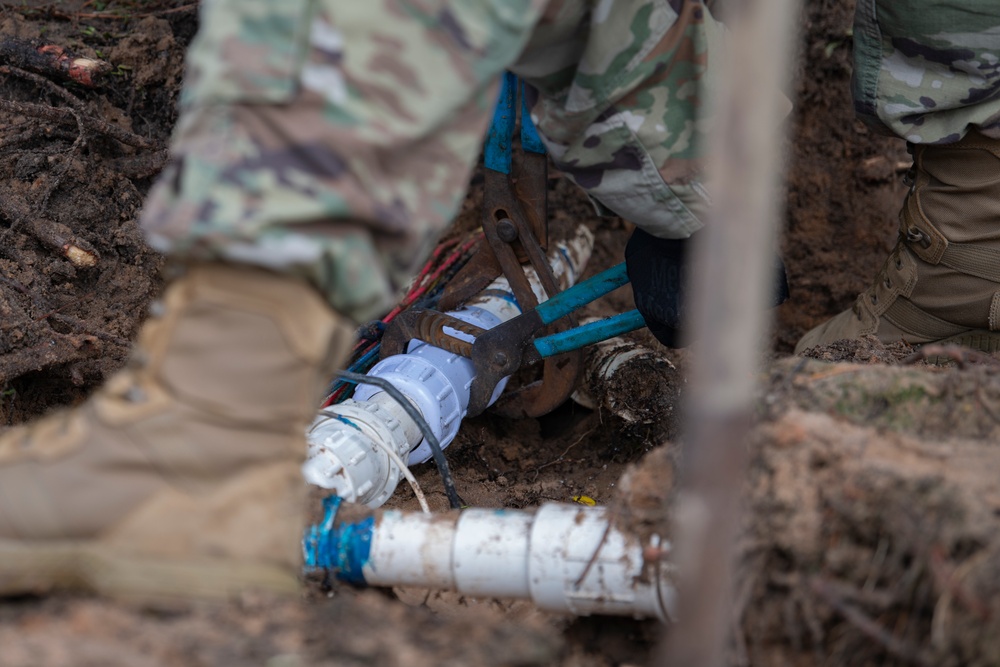 1st SOCES Airmen maintain Hurlburt Field