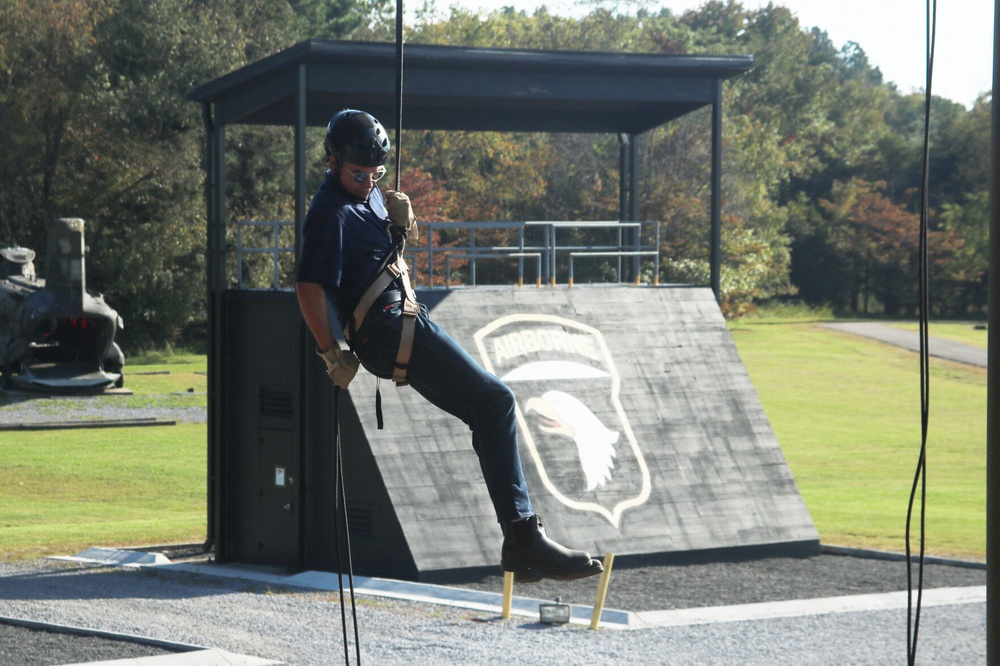 Nashville leaders take on Soldier experience during Fort Campbell tour