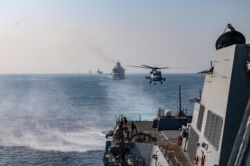 MH-60R Seahawk Lands Aboard USS Michael Murphy (DDG 112)