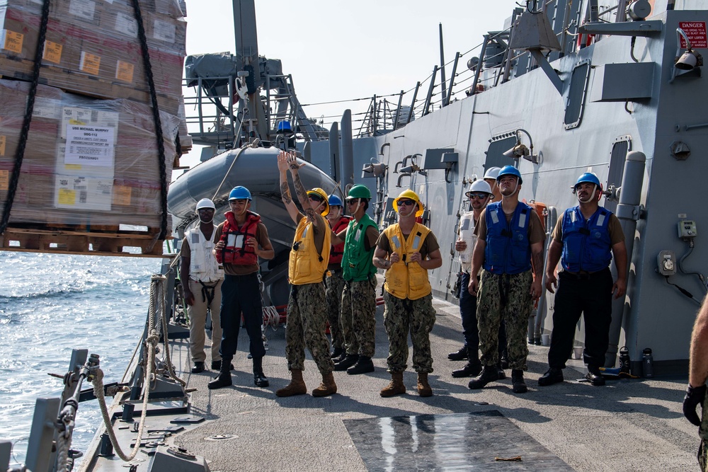 Sailors Receive Supplies Aboard USS Michael Murphy (DDG 112)