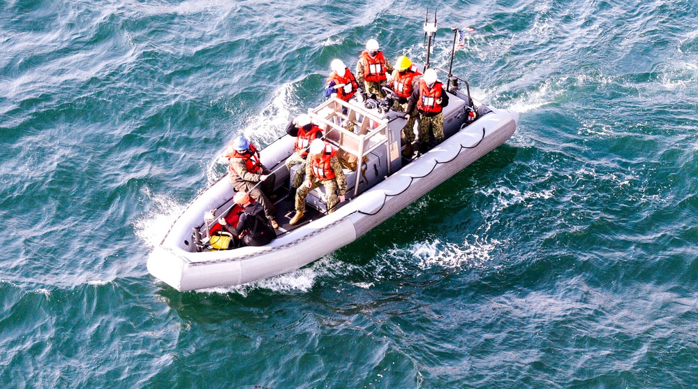 USS John P. Murtha (LPD 26) Combined Boat Ops and Flight Quarters with MLA 269