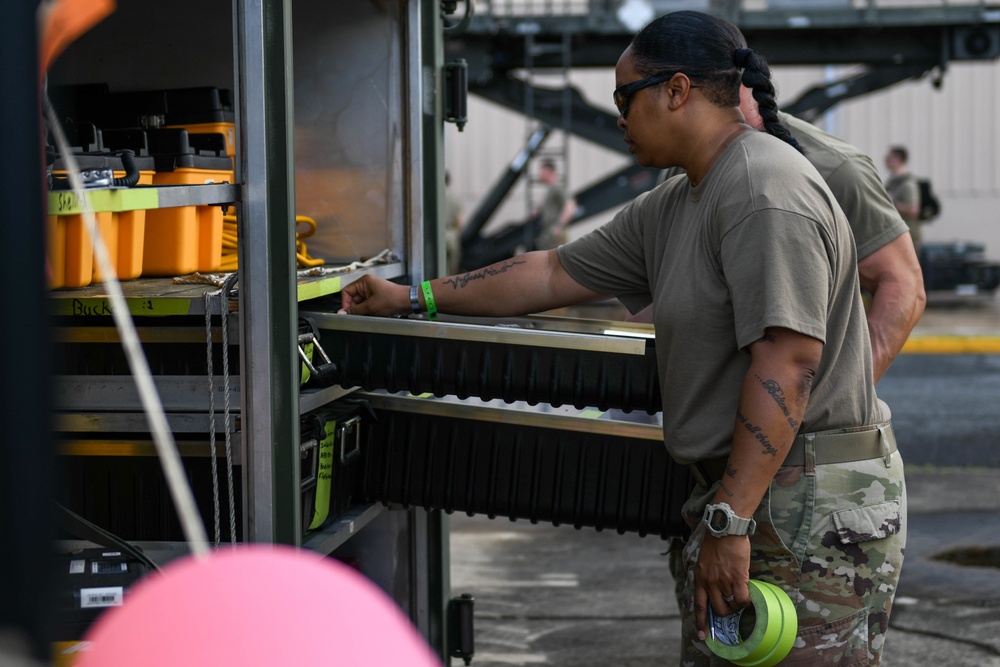 172nd Maintenance Group inspects C-17 Globemaster III aircraft in Puerto Rico