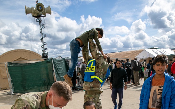 41st FAB Soldiers bring smiles to Afghan children