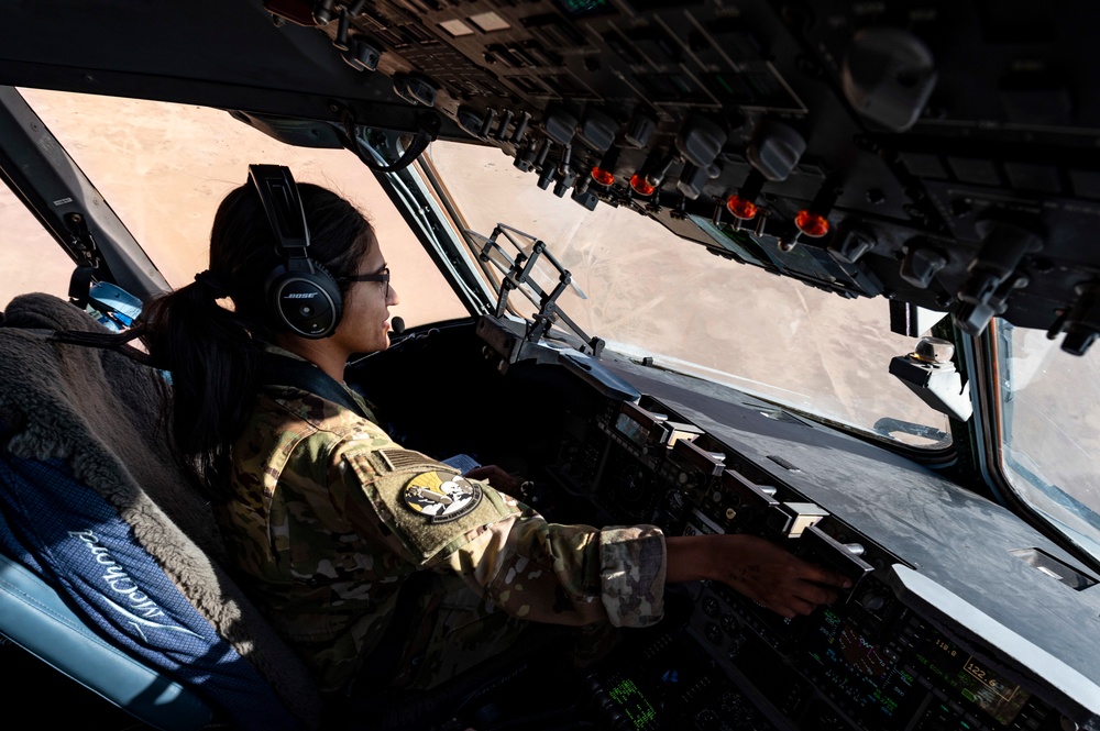 U.S. Air Force Pilot Flies Through The Sky