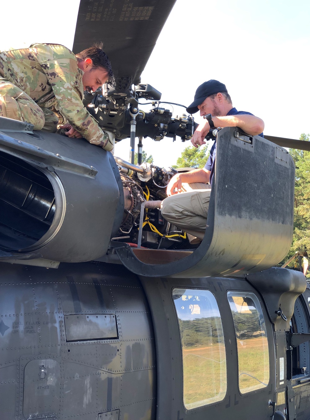 405th AFSB LAR shows 2-1 CAB aviators how to replace failing seal in austere environment