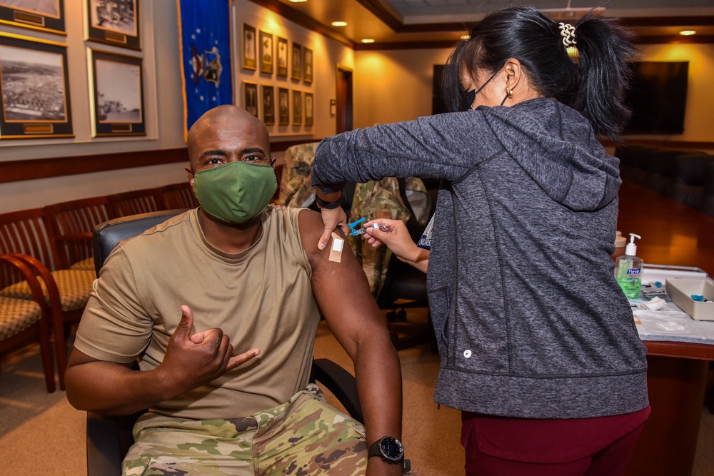 17th Medical Group administers flu vaccines to Wing leadership