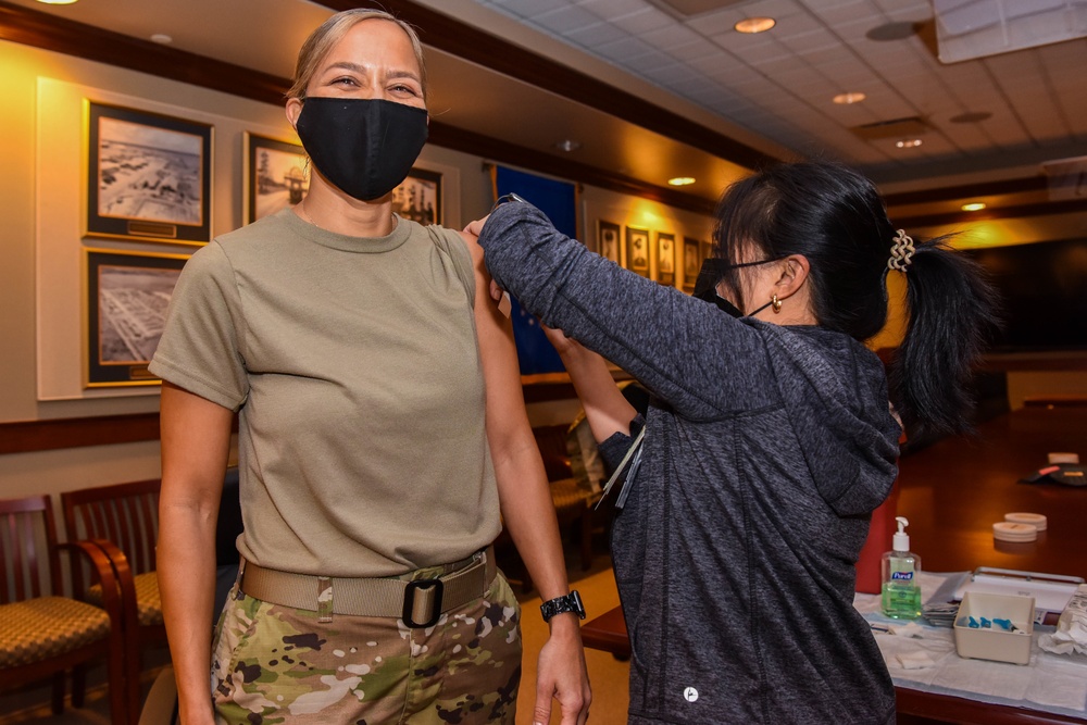 17th Medical Group administers flu vaccines to Wing leadership