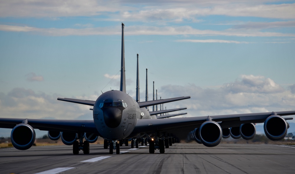 Fairchild AFB launches 20 KC-135s in minimum interval takeoff